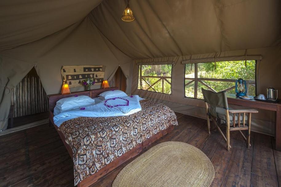 קראטו Rhotia Valley Tented Lodge And Children'S Home מראה חיצוני תמונה