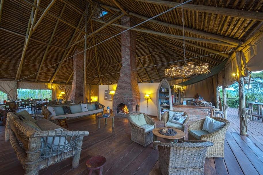 קראטו Rhotia Valley Tented Lodge And Children'S Home מראה חיצוני תמונה